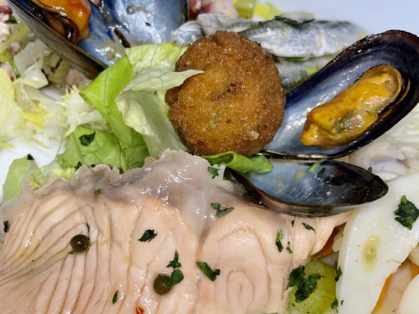ANTIPASTI E CONTORNI